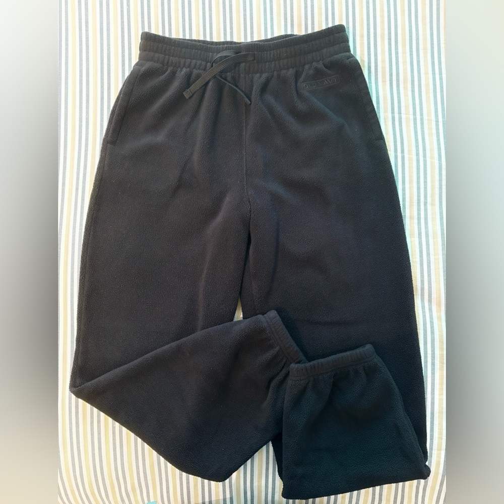 Limited edition! Old Navy ‘94 Unisex Kids Microfleece Jogger Pants, Black - Picture 2 of 3